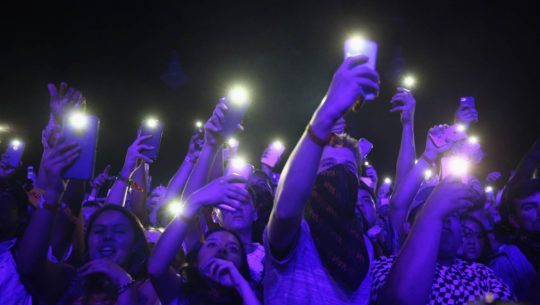Image of a crowd at a concert